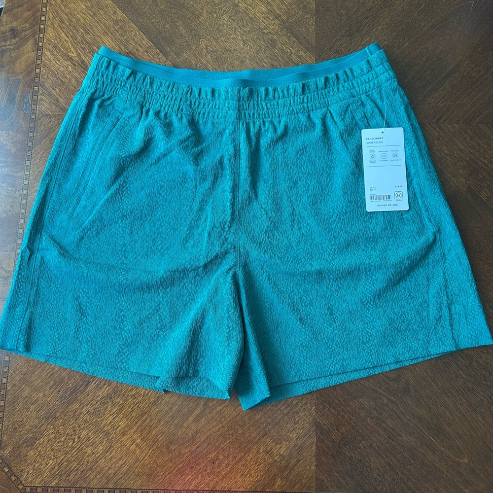 Athleta Echo Power Of She Short